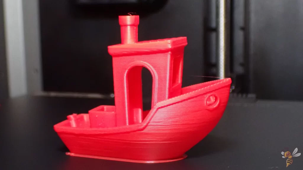 Photo of a perfectly printed 3DBenchy with the Creality K1C.