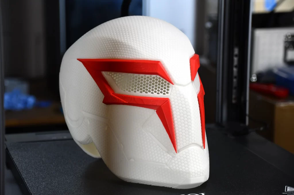 Photo of a helmet printed on the Sovol SV08.