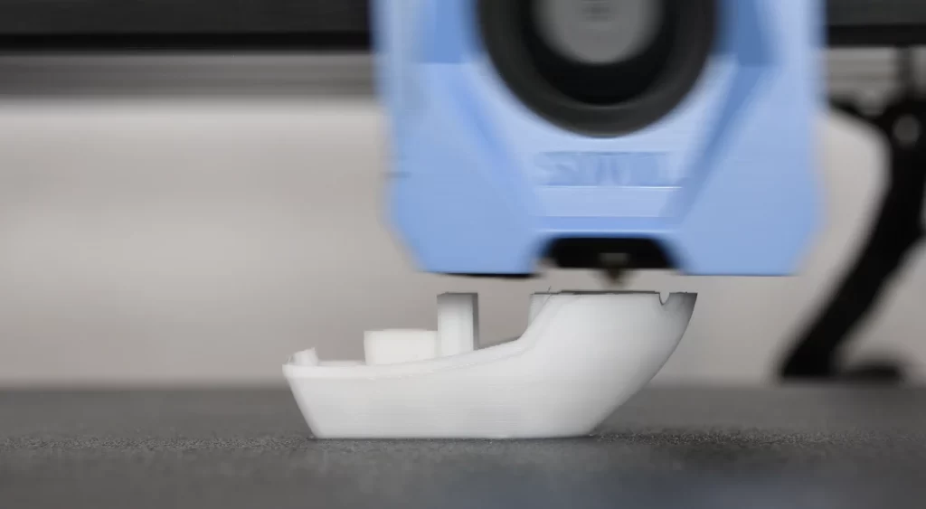 Photo of how a 3DBenchy is printed on the Sovol SV08.